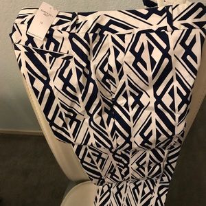 Banana Republic navy blue/white Capri pants